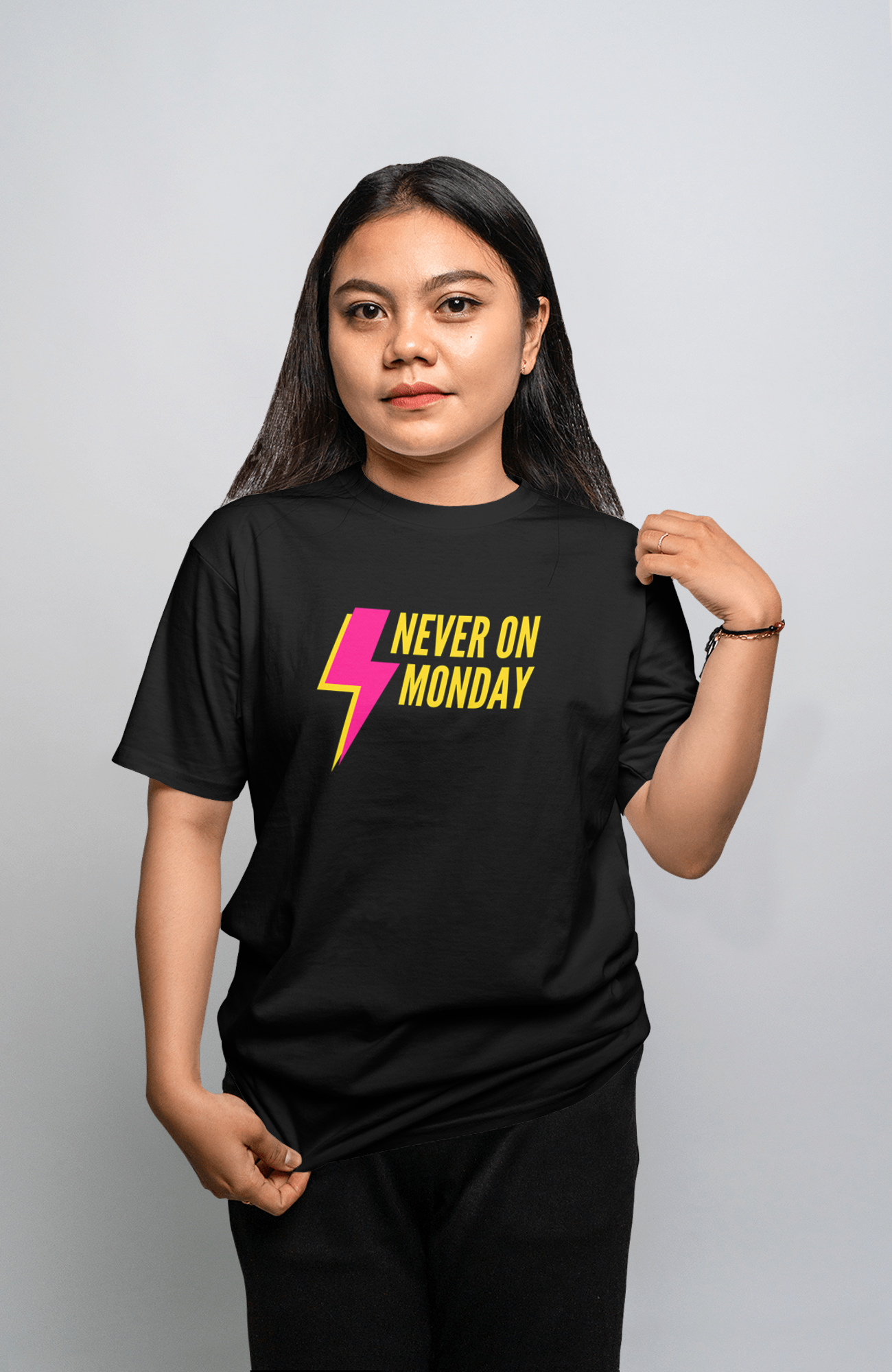 WOMEN'S T-SHIRT